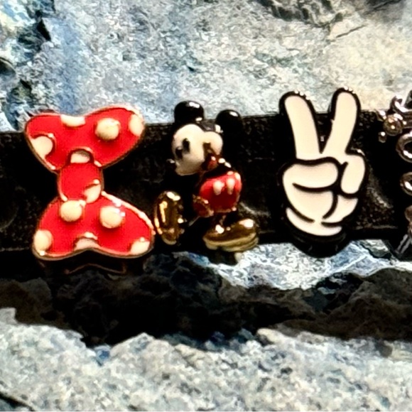 Disney IF YOU CAN DREAM IT, YOU CAN DO IT Bracelet w/embossed Mickey - Picture 6 of 16